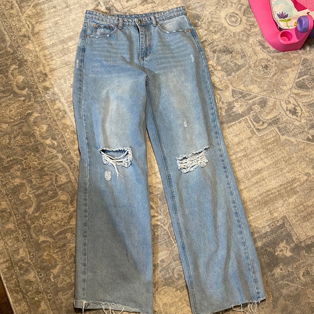 Ripped mom jeans